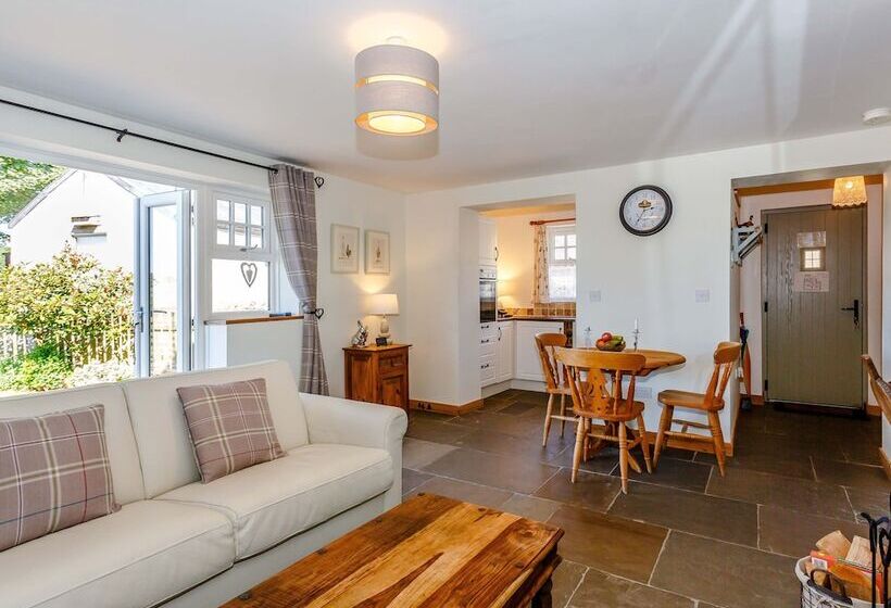 Ivy Cottage