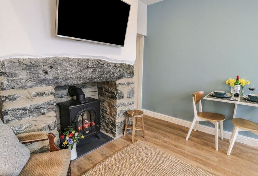 Llys Madoc