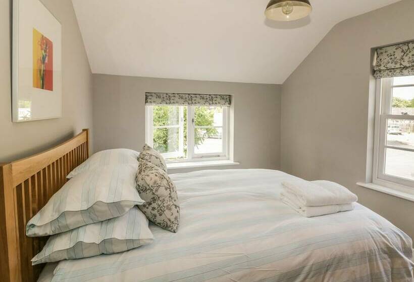 Mulberry Cottage