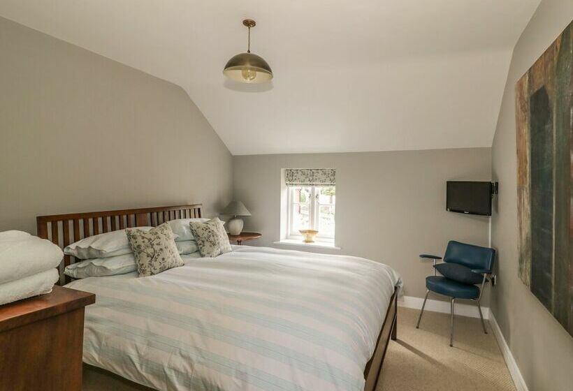 Mulberry Cottage