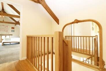 Swallows Barn