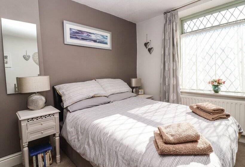 Woodman Cottage