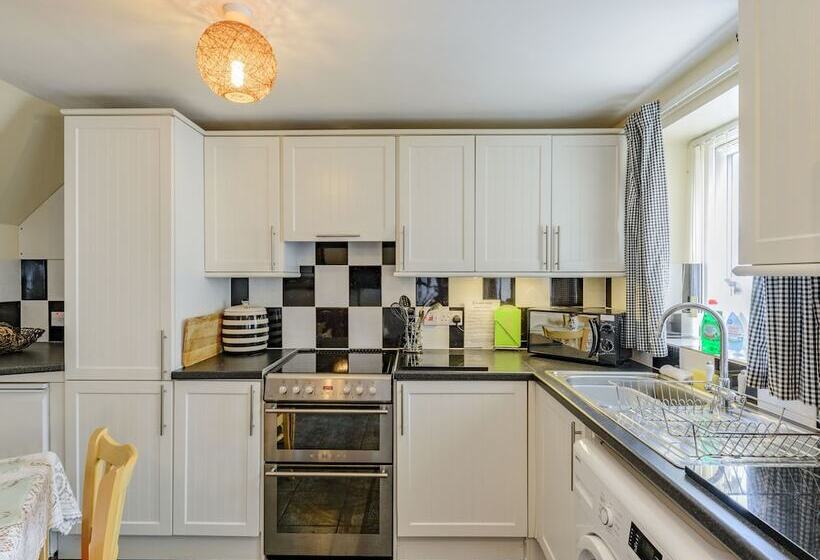 Yew Tree Cottage
