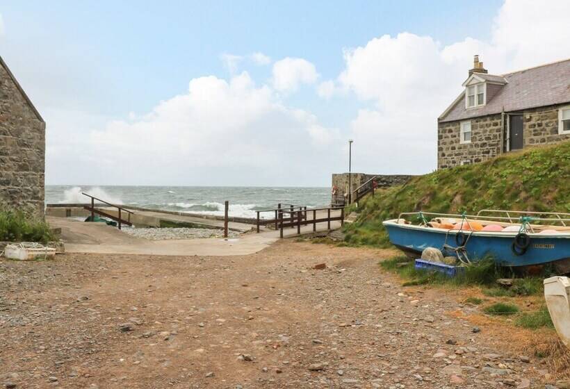49 Crovie Village