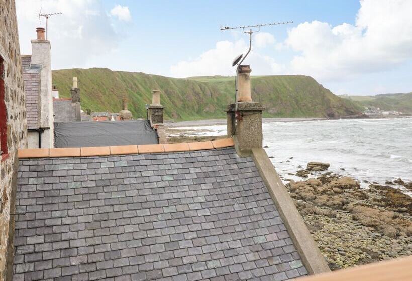 49 Crovie Village