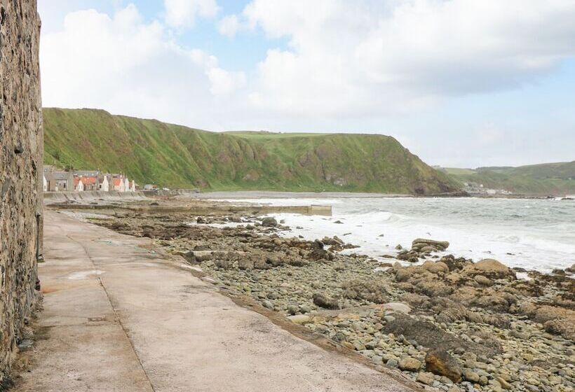49 Crovie Village