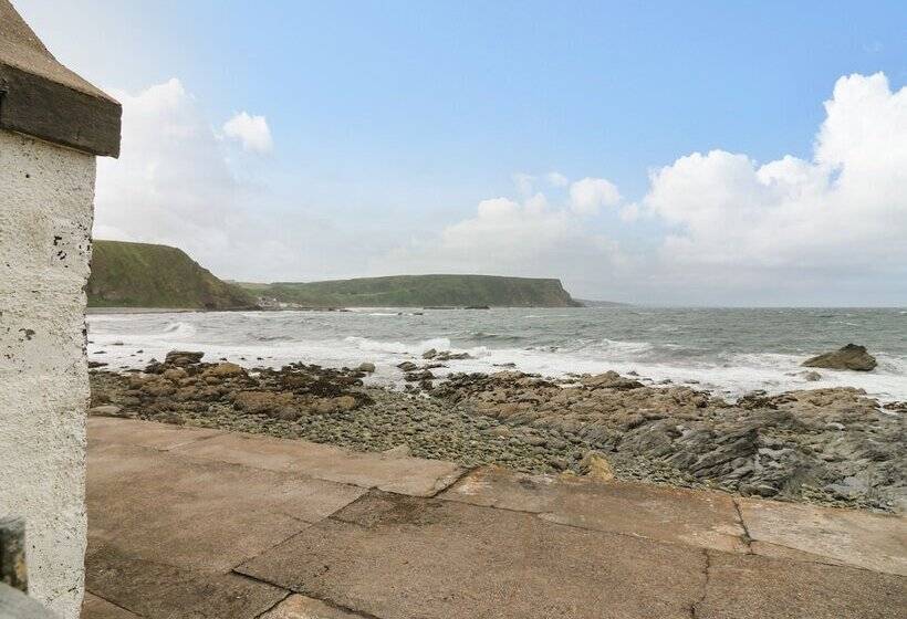 49 Crovie Village