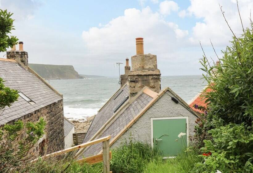 49 Crovie Village