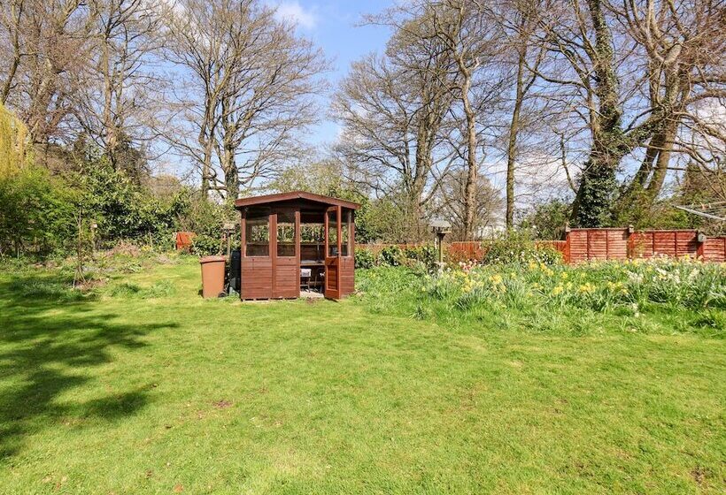 Cupid's Cottage
