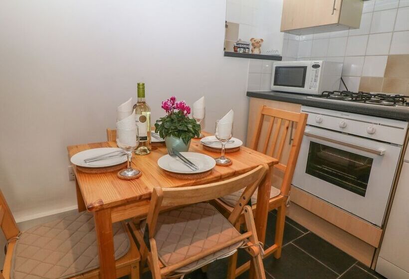 Exchange Cottage