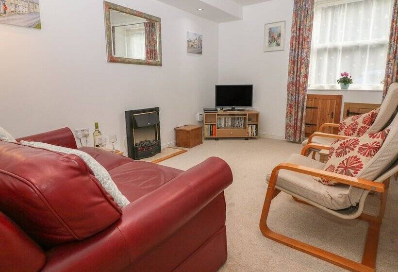 Exchange Cottage