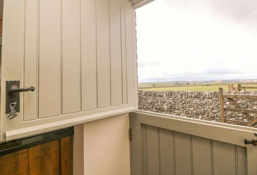 Five Wells Barn