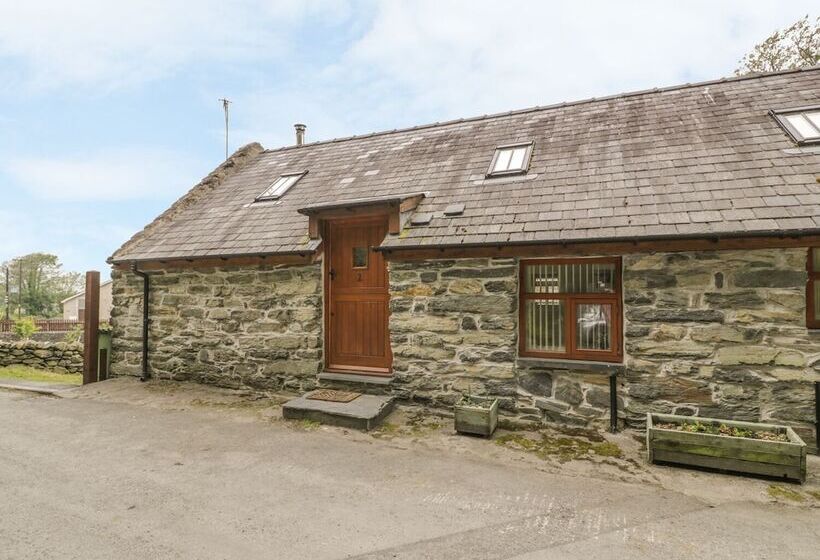 Hendoll Cottage 2