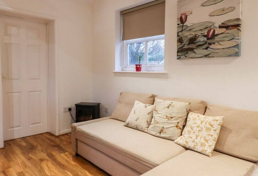 Lair Close Cottage