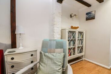 Swanfield Cottage