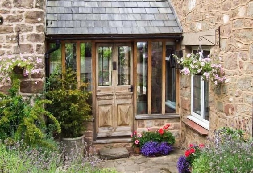 The Lodge Farm Barn