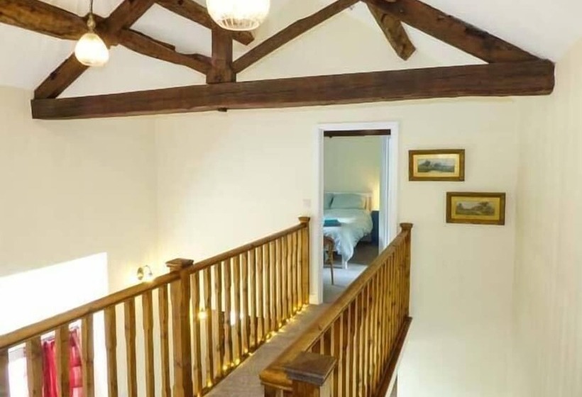 Vale Barn