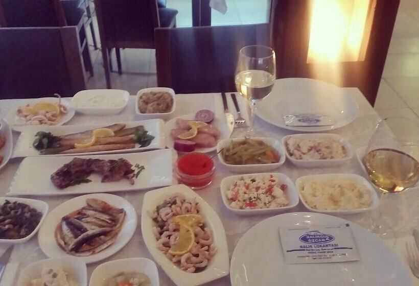 Arca Palace Otel & Restaurant