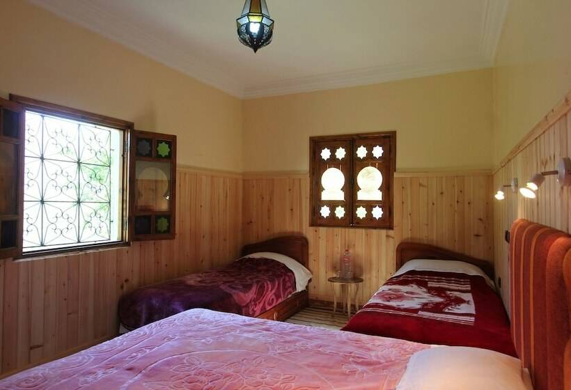 تختخواب و صبحانه Dar Adrar