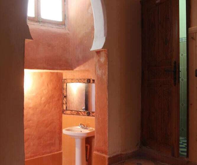 تختخواب و صبحانه Dar Adrar