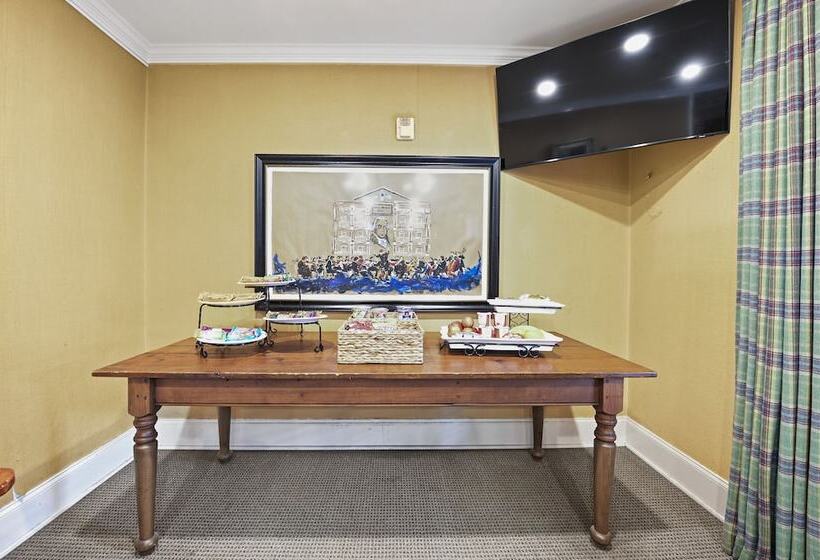 مبيت وإفطار The James Madison Inn