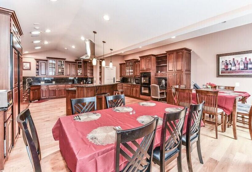 住宿加早餐  The Manor At Courtland Farm