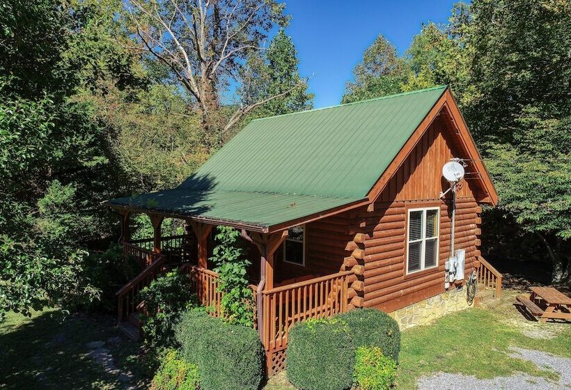 Creek Heaven   2 Bedrooms, 2 Baths, Sleeps 6 Cabin By Redawning