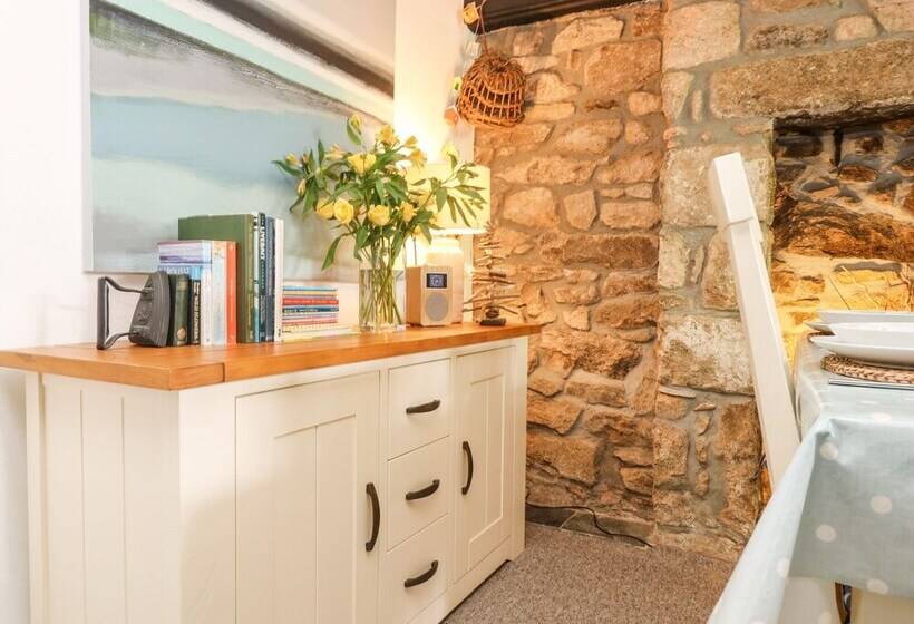 Driftwood Cottage