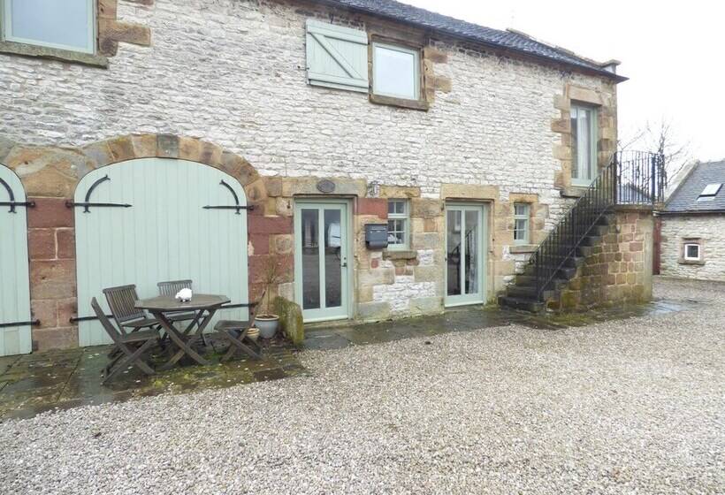 Hall End Barn