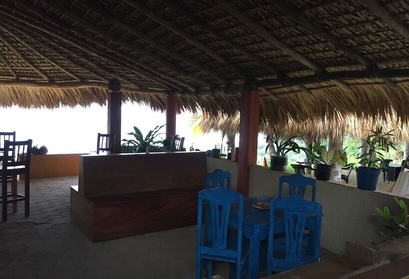 Hostal Alejo Monte Mar