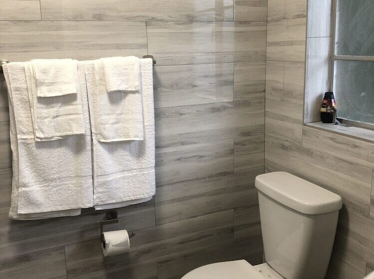هتل Bay Breeze Inn Bradenton Downtown
