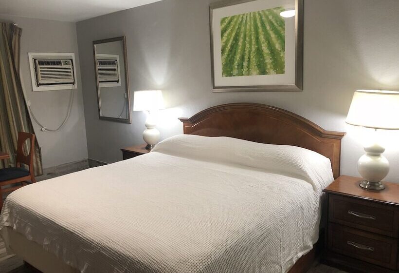 هتل Bay Breeze Inn Bradenton Downtown