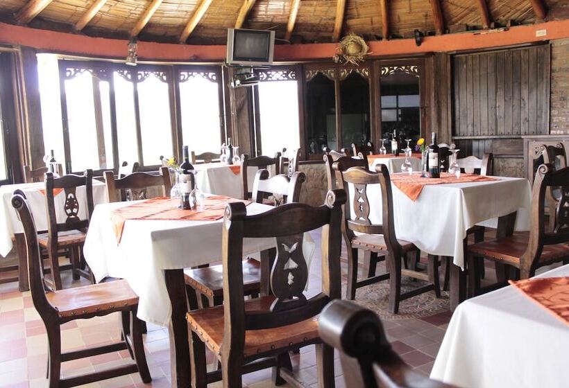 هتل Cabañas San Cayetano