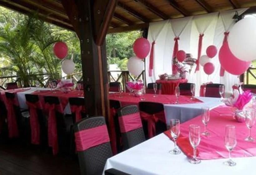 هتل Campestre La Capilla