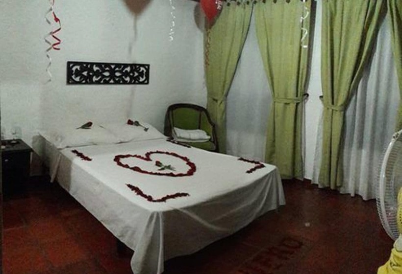 هتل Campestre La Capilla