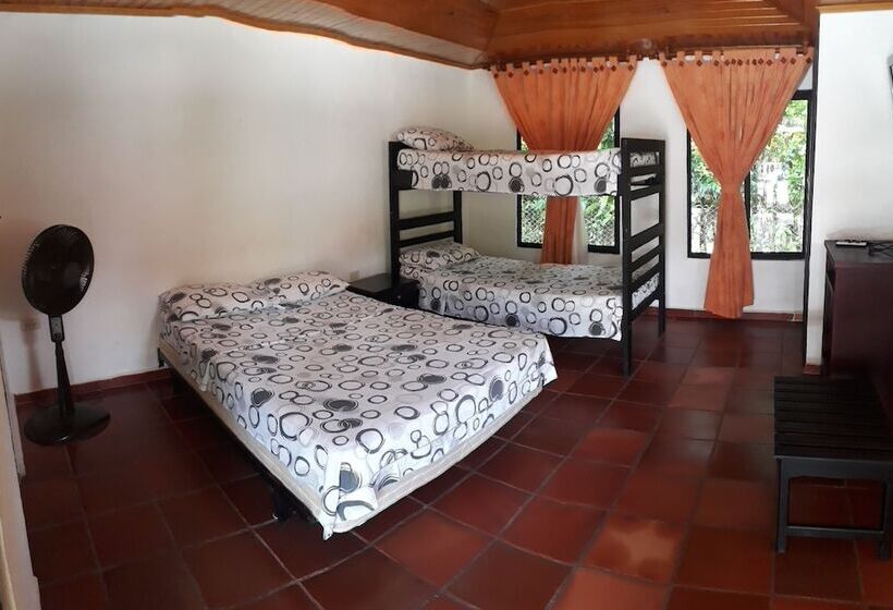 هتل Campestre La Capilla