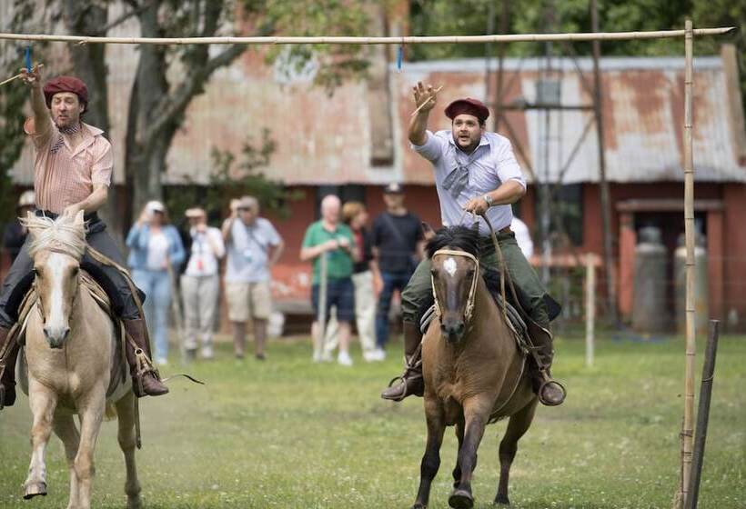 ホテル Estancia La Bandada