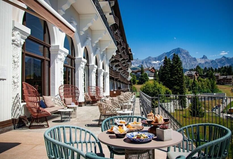 هتل Villars Palace