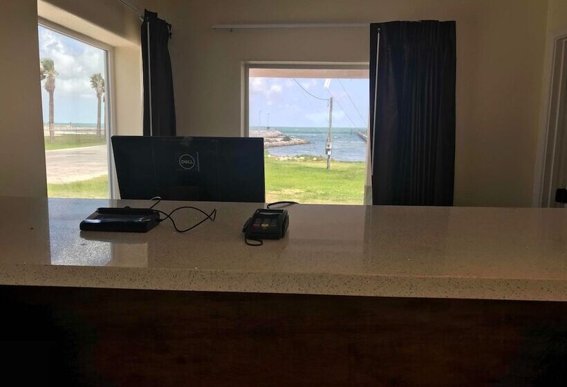 مُتل Bay View Inn