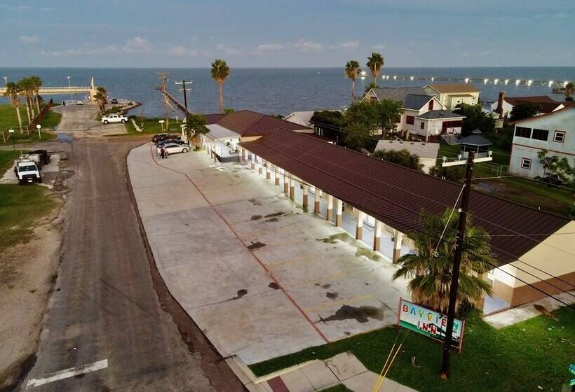 مُتل Bay View Inn