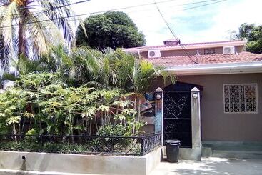 پانسیون Guest House Casa Oro Fina