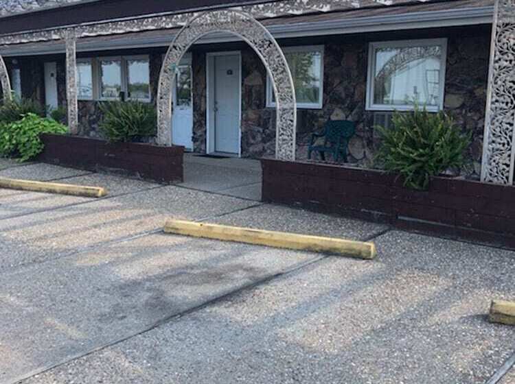 Triangle Inn Motel