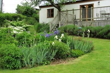 1 Shippen Cottages