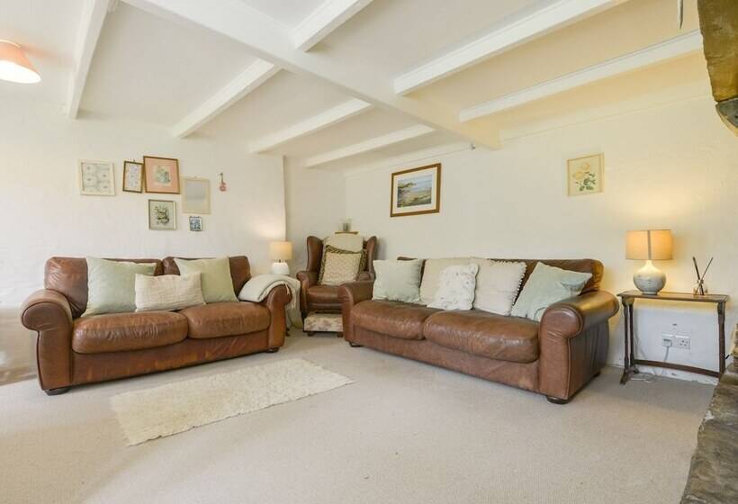 Ayr Cottage