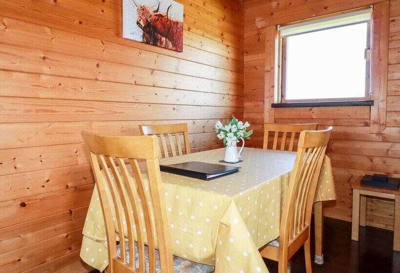 Cedar Lodge
