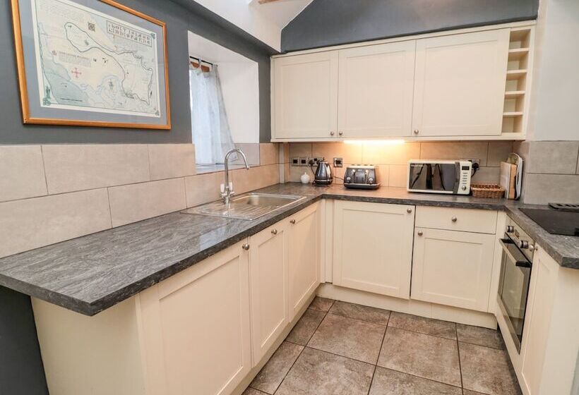 Gamekeepers Cottage