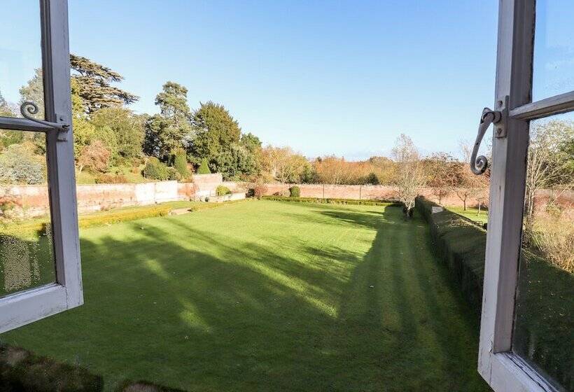 Gardener's Cottage