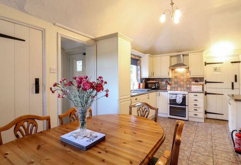 Gardener's Cottage
