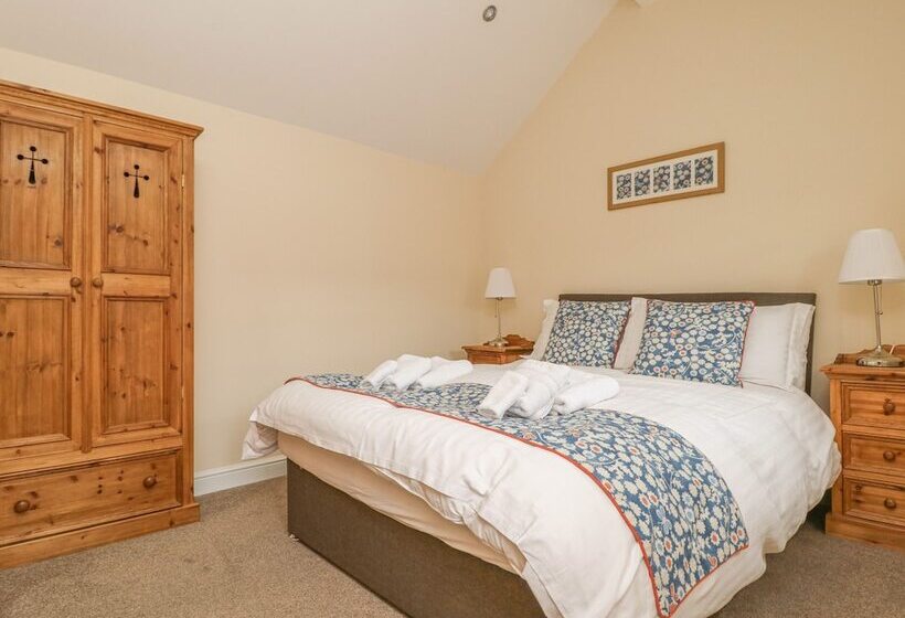 Pear Tree Cottage