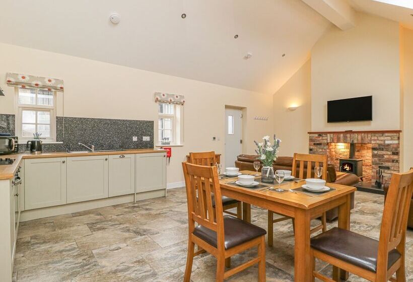 Pear Tree Cottage
